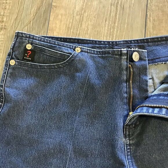 GUESS Jeans Shorts Dark Blue Denim Cut-Off Flat Front Regular Mid Rise Womens 30 - Picture 9 of 11